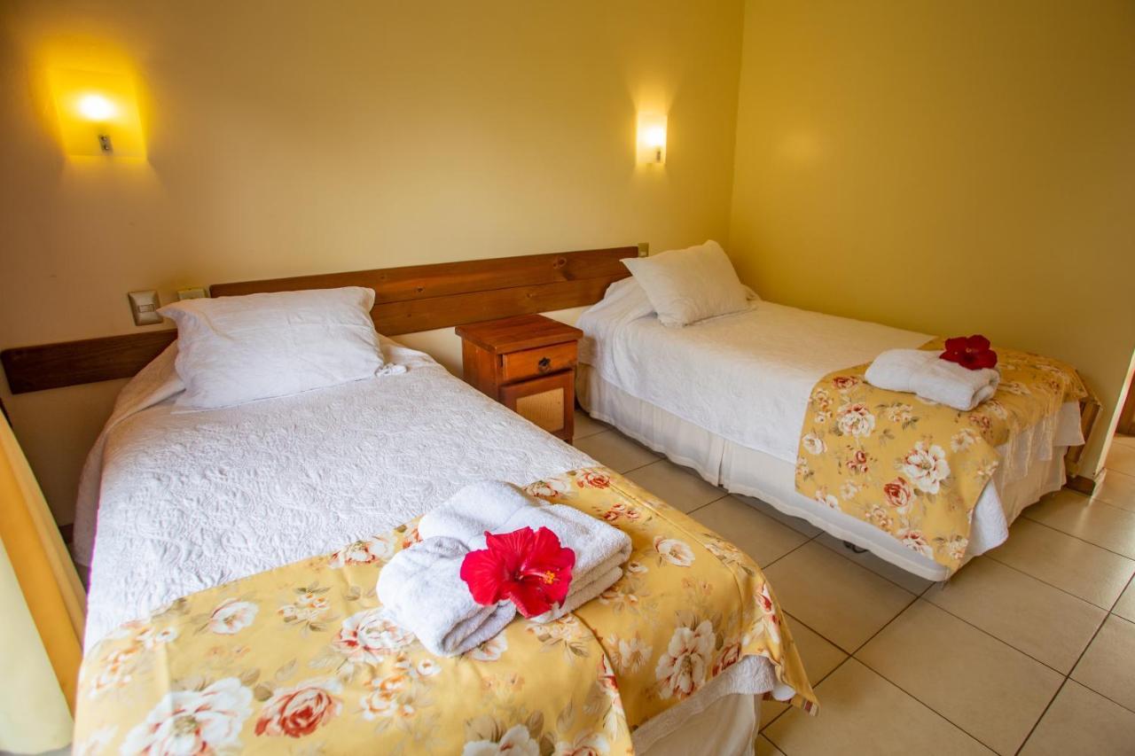 הנגה רואה Hostal Uruhao מראה חיצוני תמונה