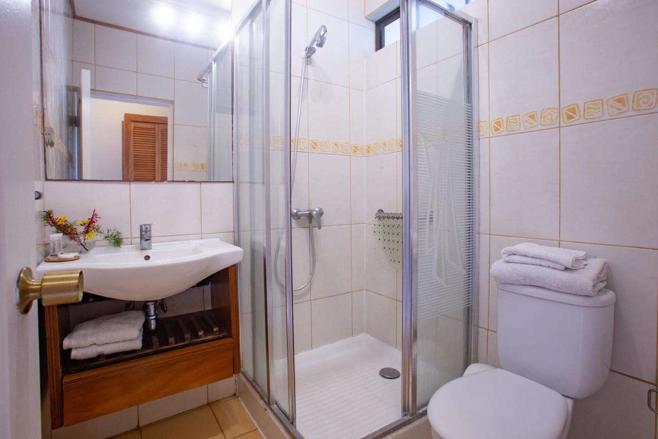 הנגה רואה Hostal Uruhao מראה חיצוני תמונה