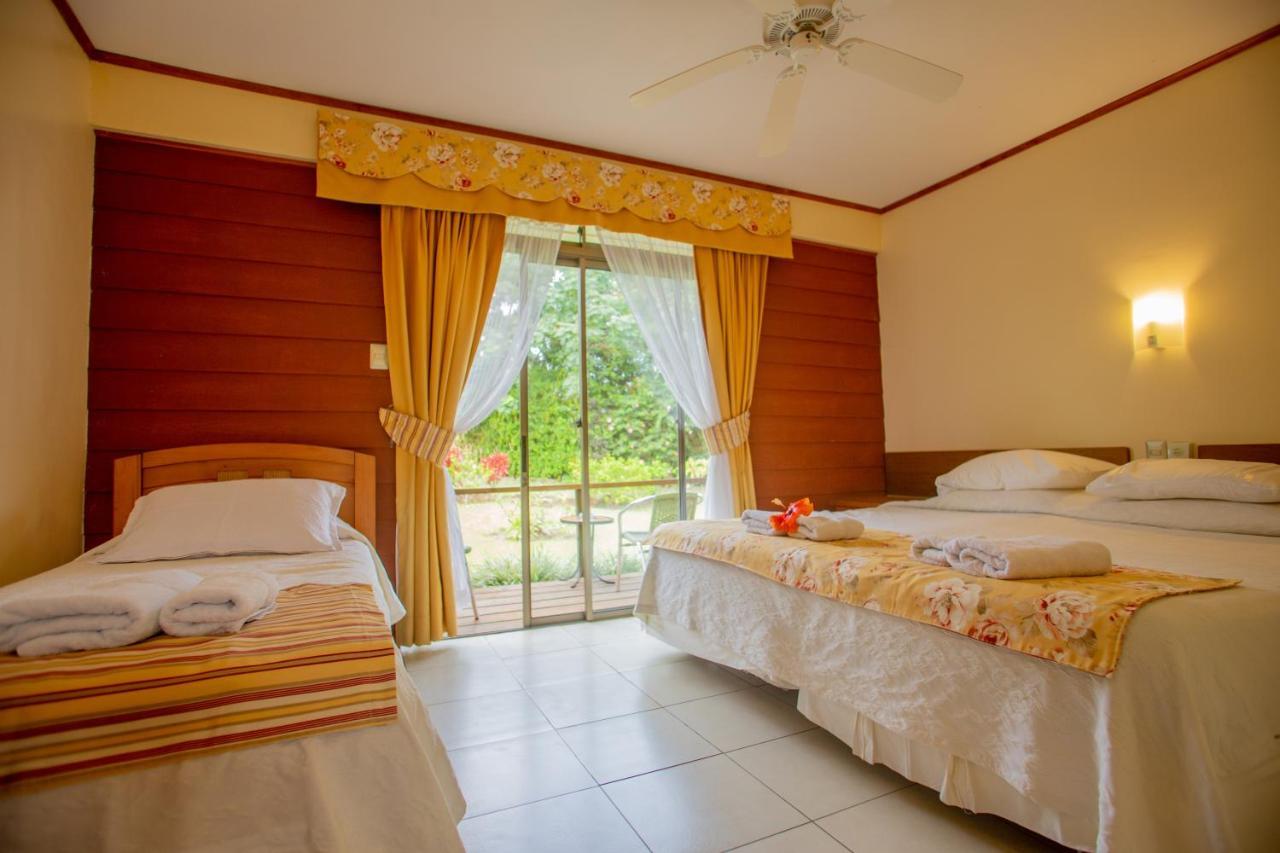 הנגה רואה Hostal Uruhao מראה חיצוני תמונה