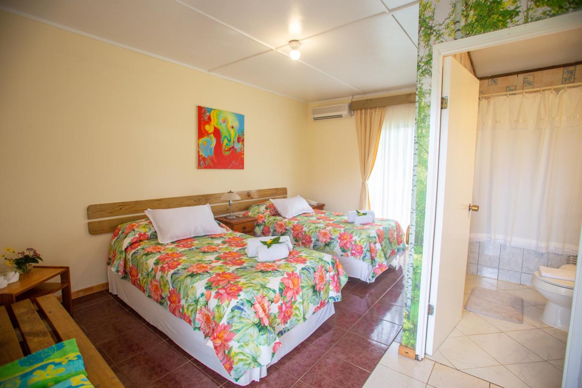 הנגה רואה Hostal Uruhao מראה חיצוני תמונה