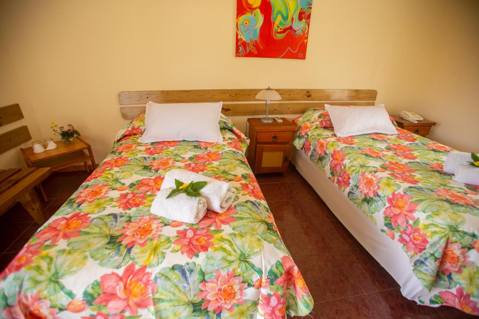 הנגה רואה Hostal Uruhao מראה חיצוני תמונה