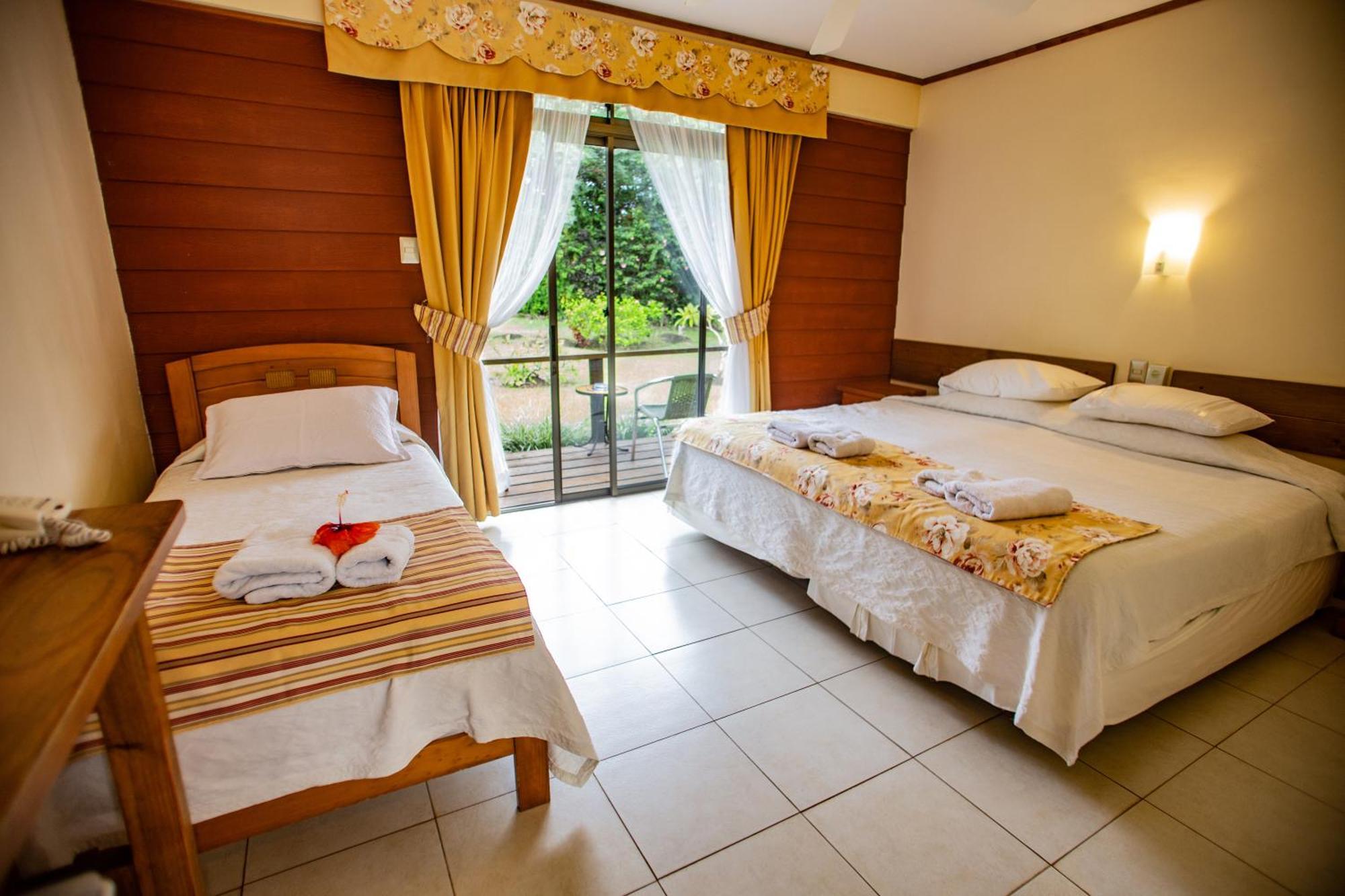 הנגה רואה Hostal Uruhao מראה חיצוני תמונה